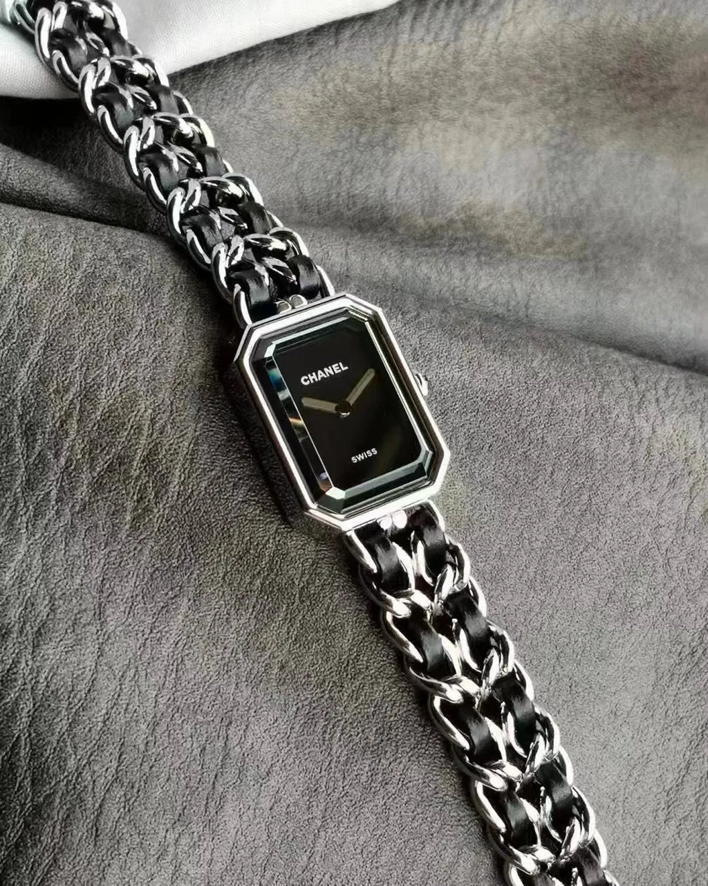 L1R66T1 Popular watches