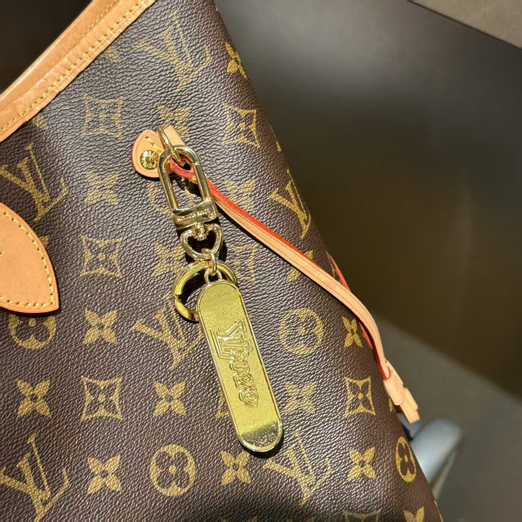35QE25A Popular bag 's charms accessories