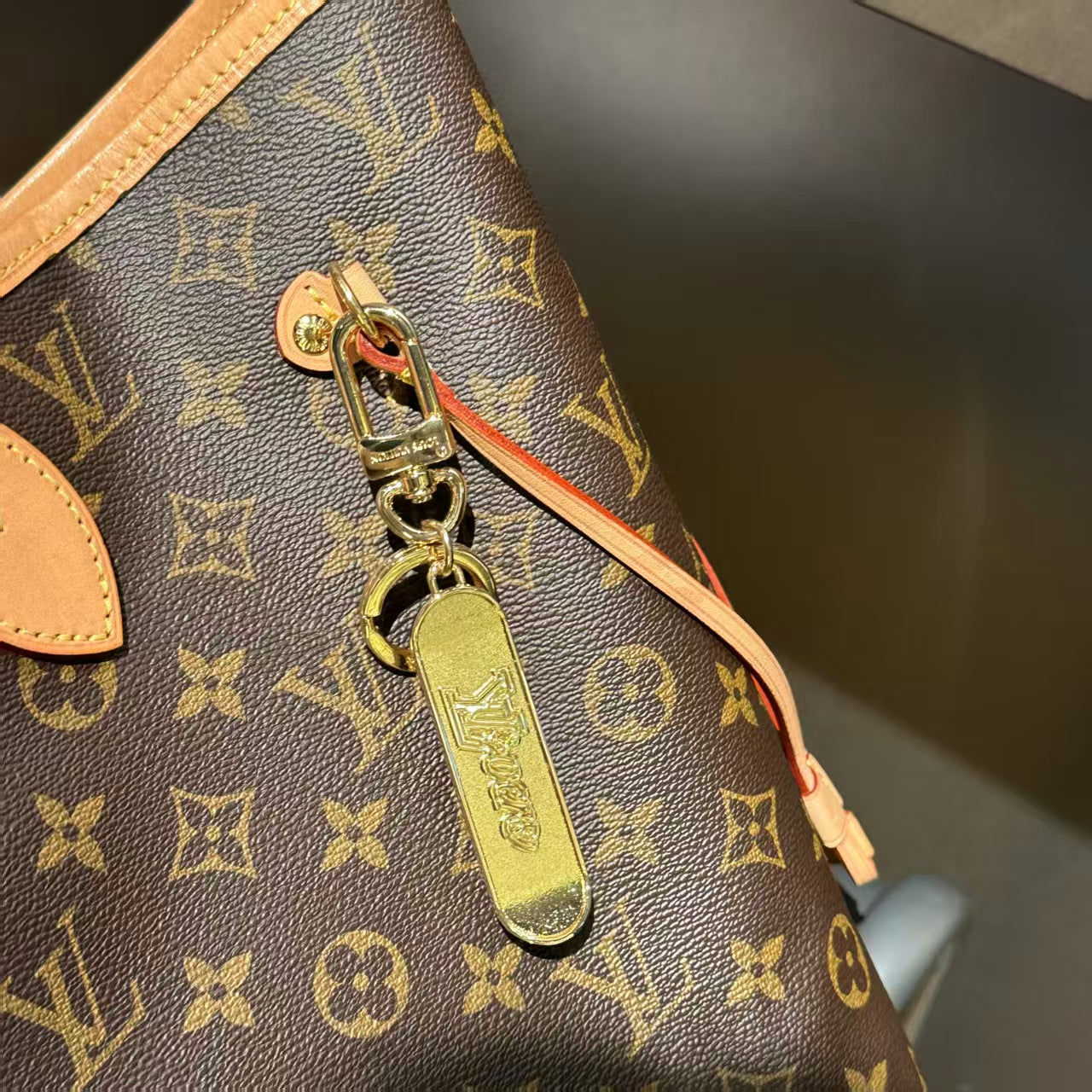 35QE25A Popular bag 's charms accessories