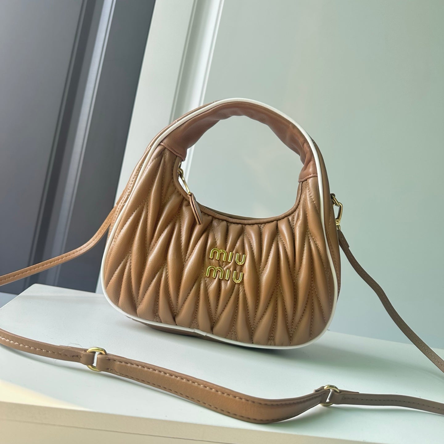 146PA118B Popular leather bag