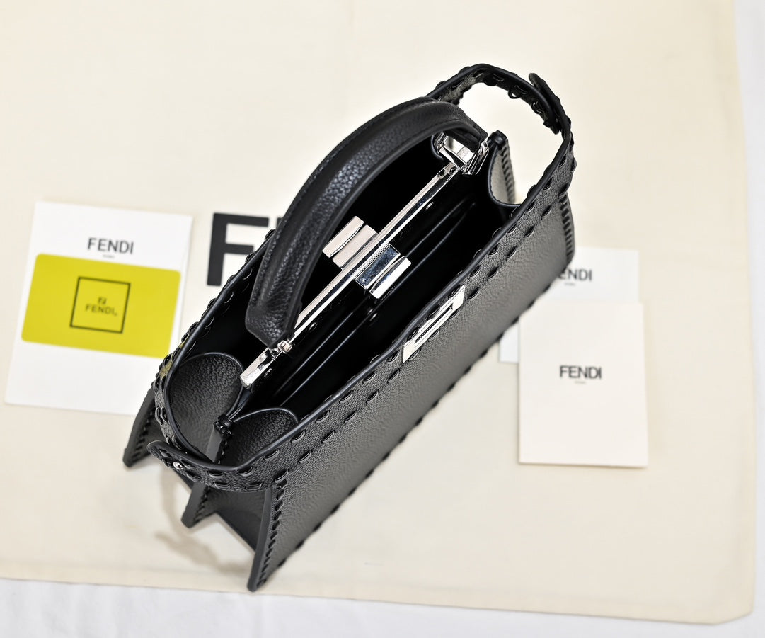 15RF136B Popular leather bag