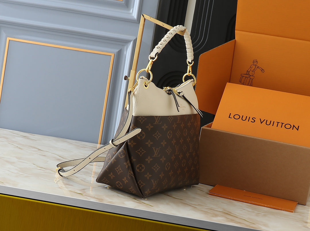 1WE115B Popular leather bag