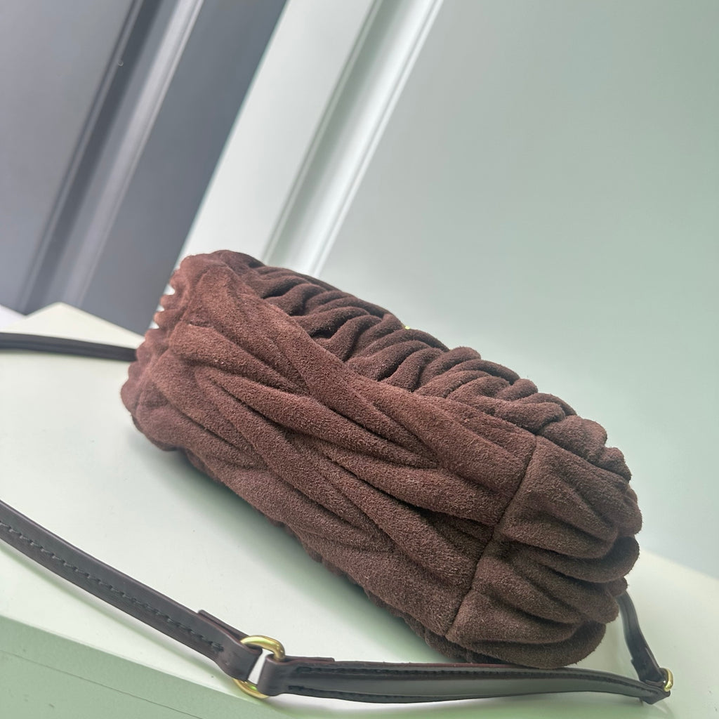 B1P46A117 Popular buckskin bag