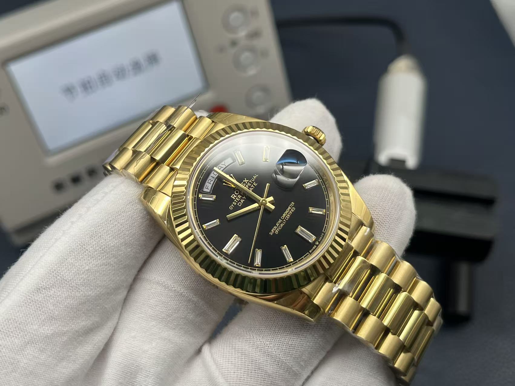 136RL12L Popular Watches