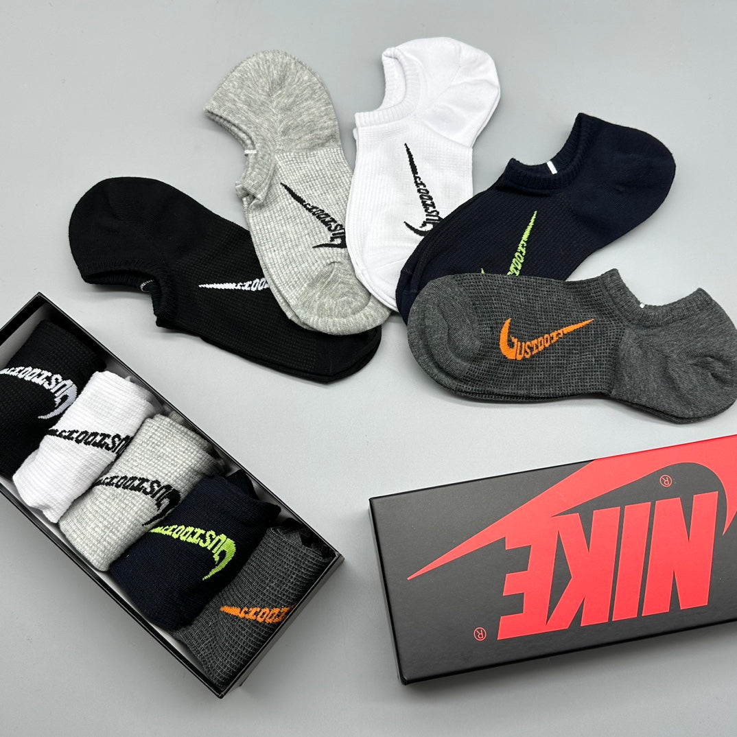 235QA48S Popular socks(5 pairs )