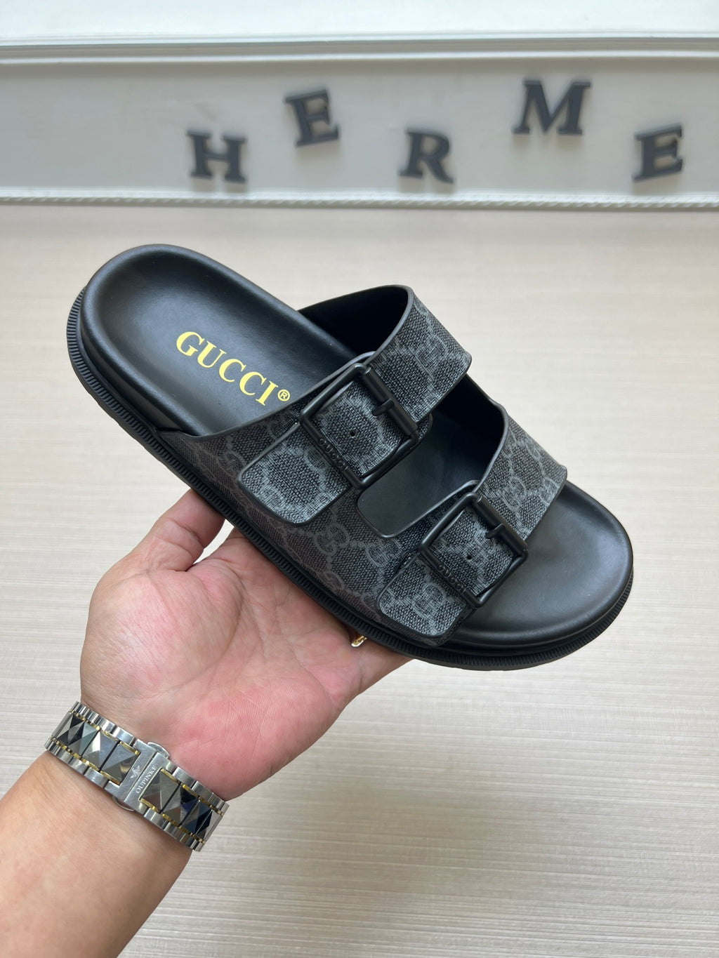 54B92Z Popular slippers