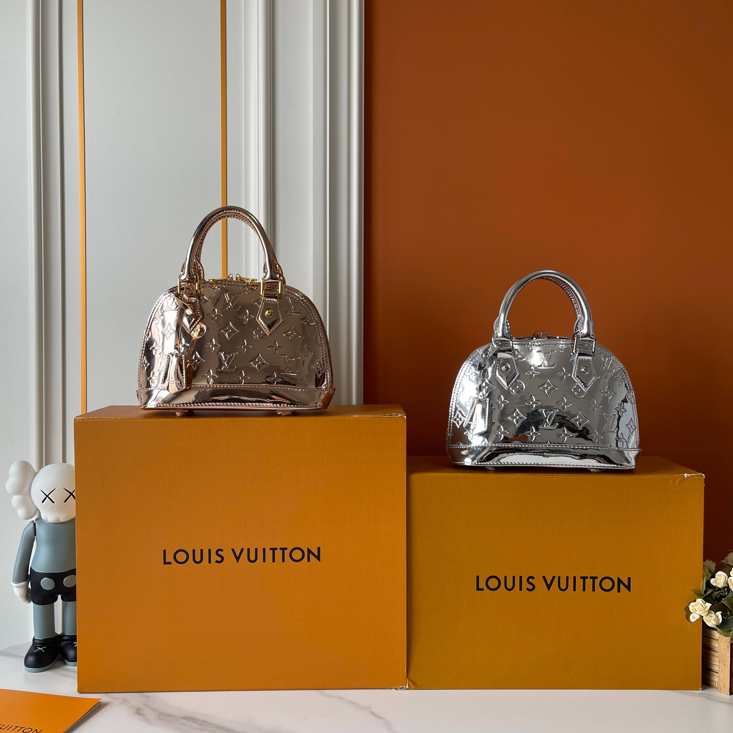 146PE86B Popular leather bag