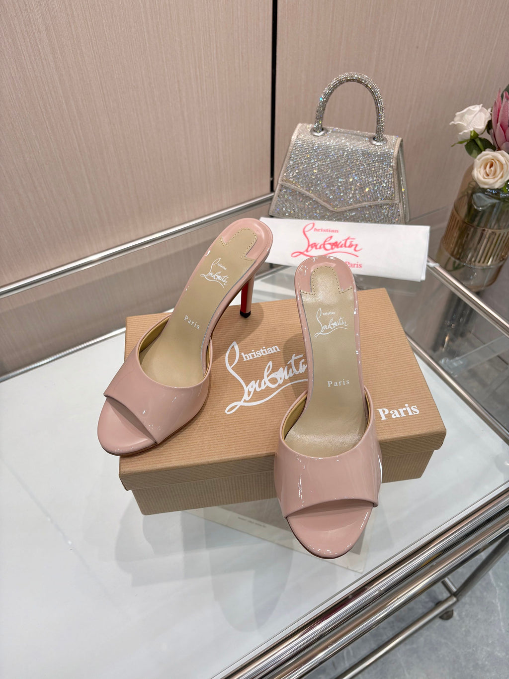 Z2X66A38  Popular leather High heels