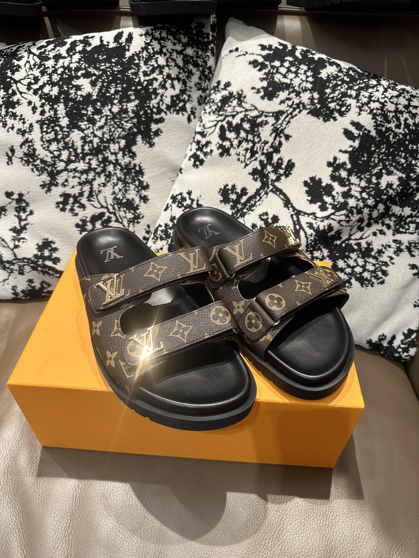 285ZE29Z  Popular leather Shoes