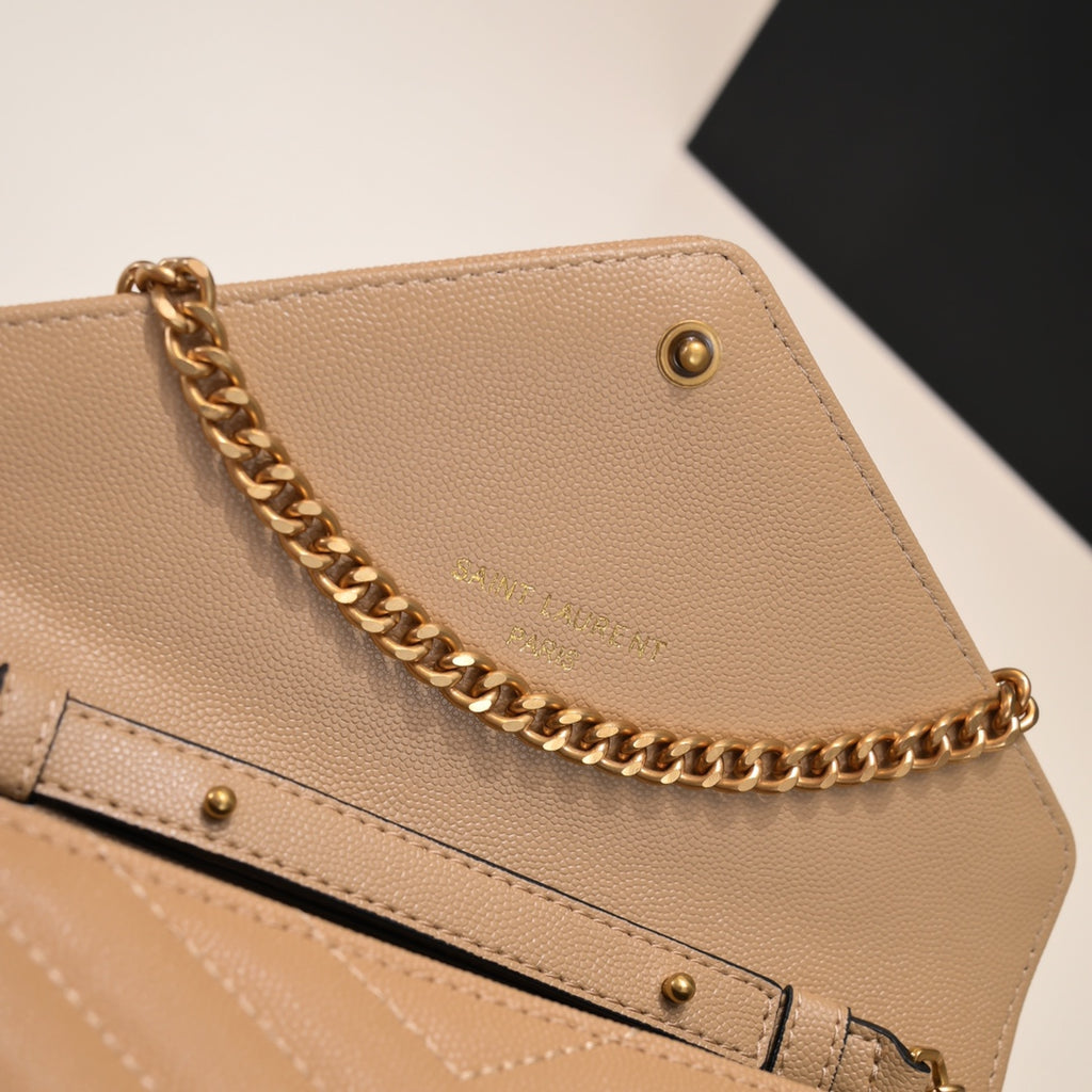 B1R56SL20 Popular leather bag