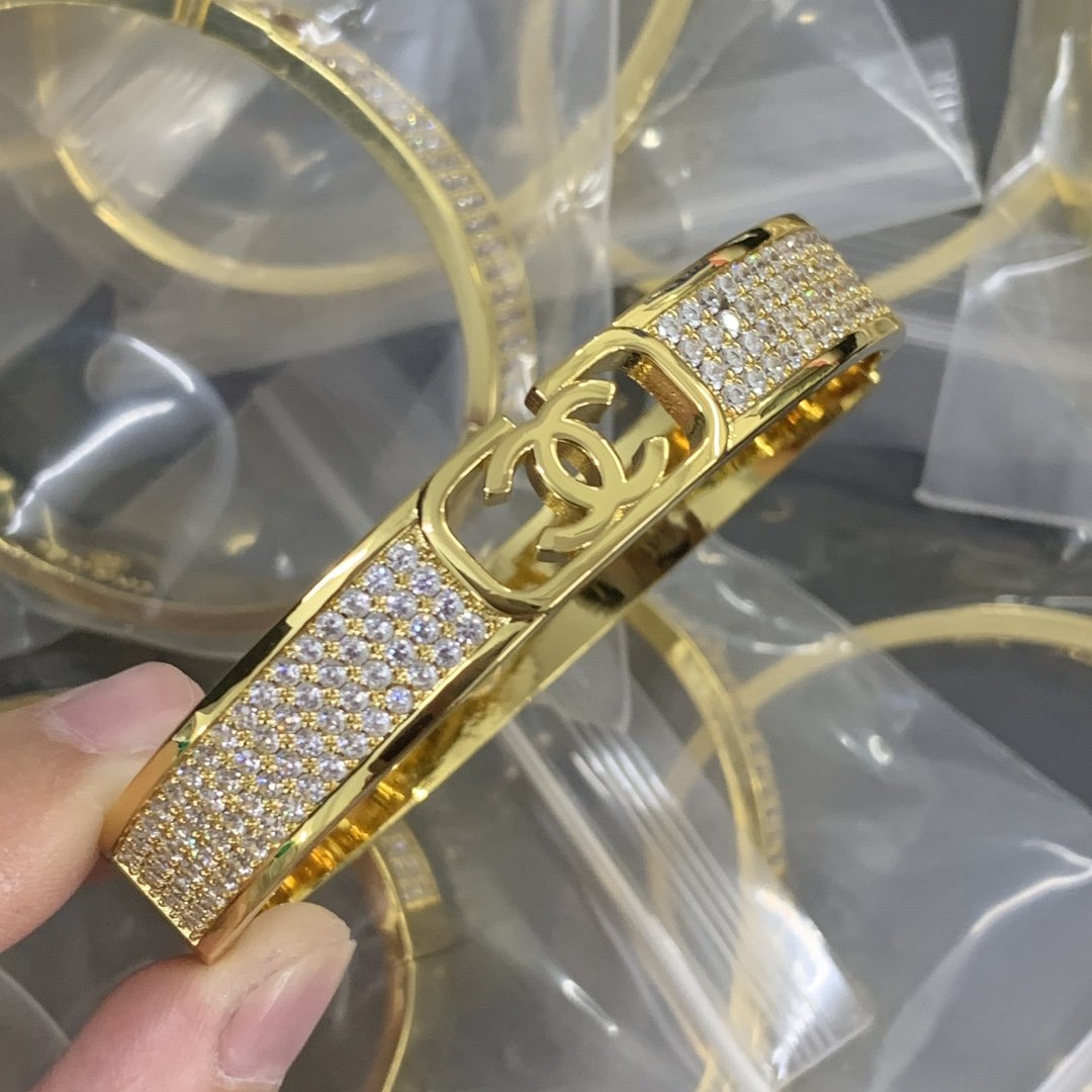 8XC63K  Popular Bracelets
