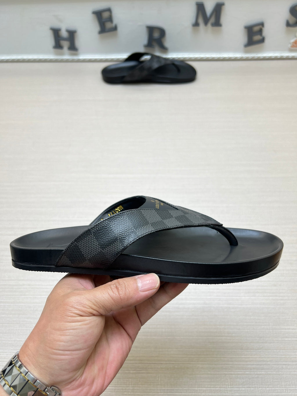 54E85Z Popular slippers