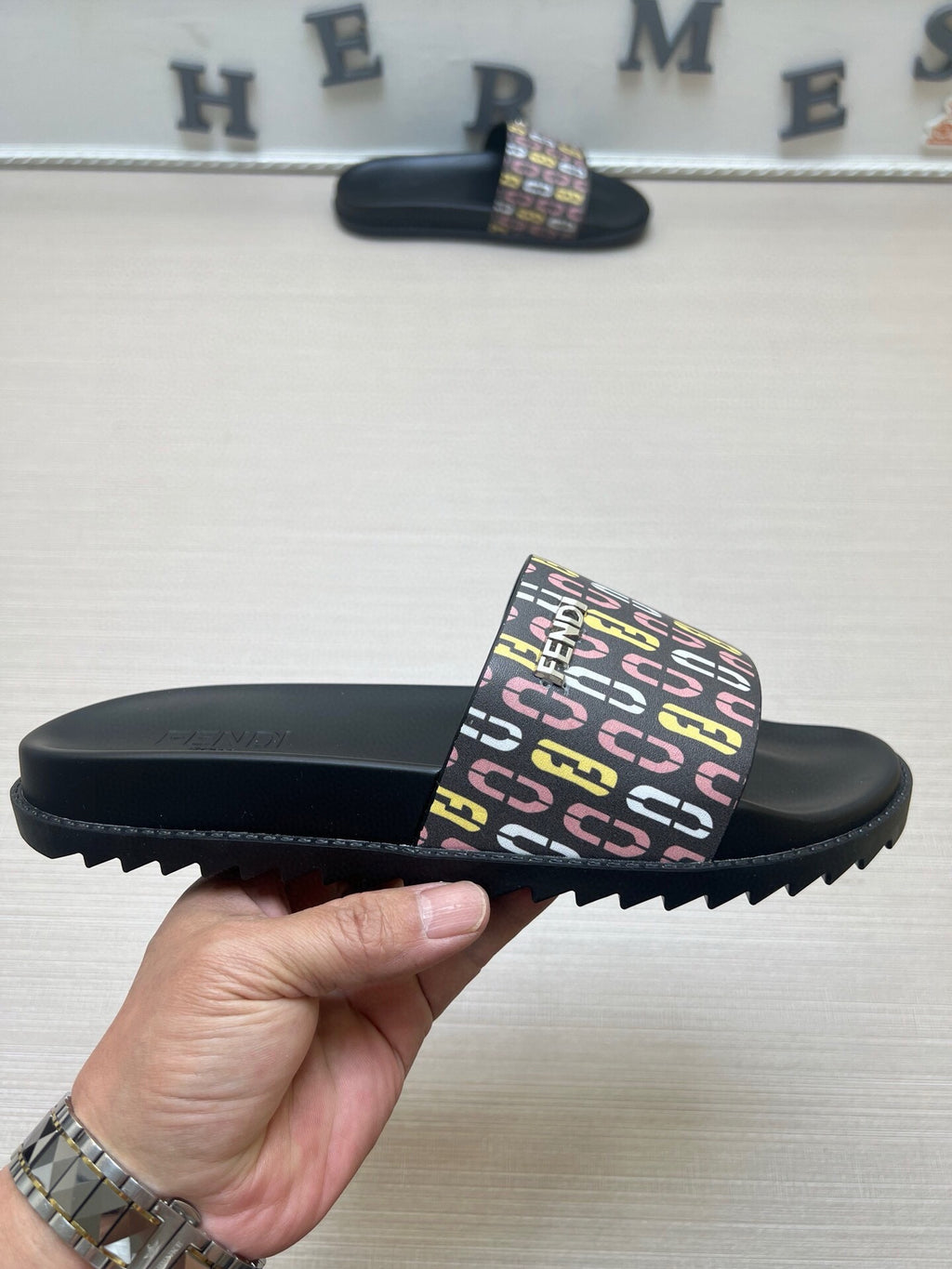 54F15Z Popular slippers