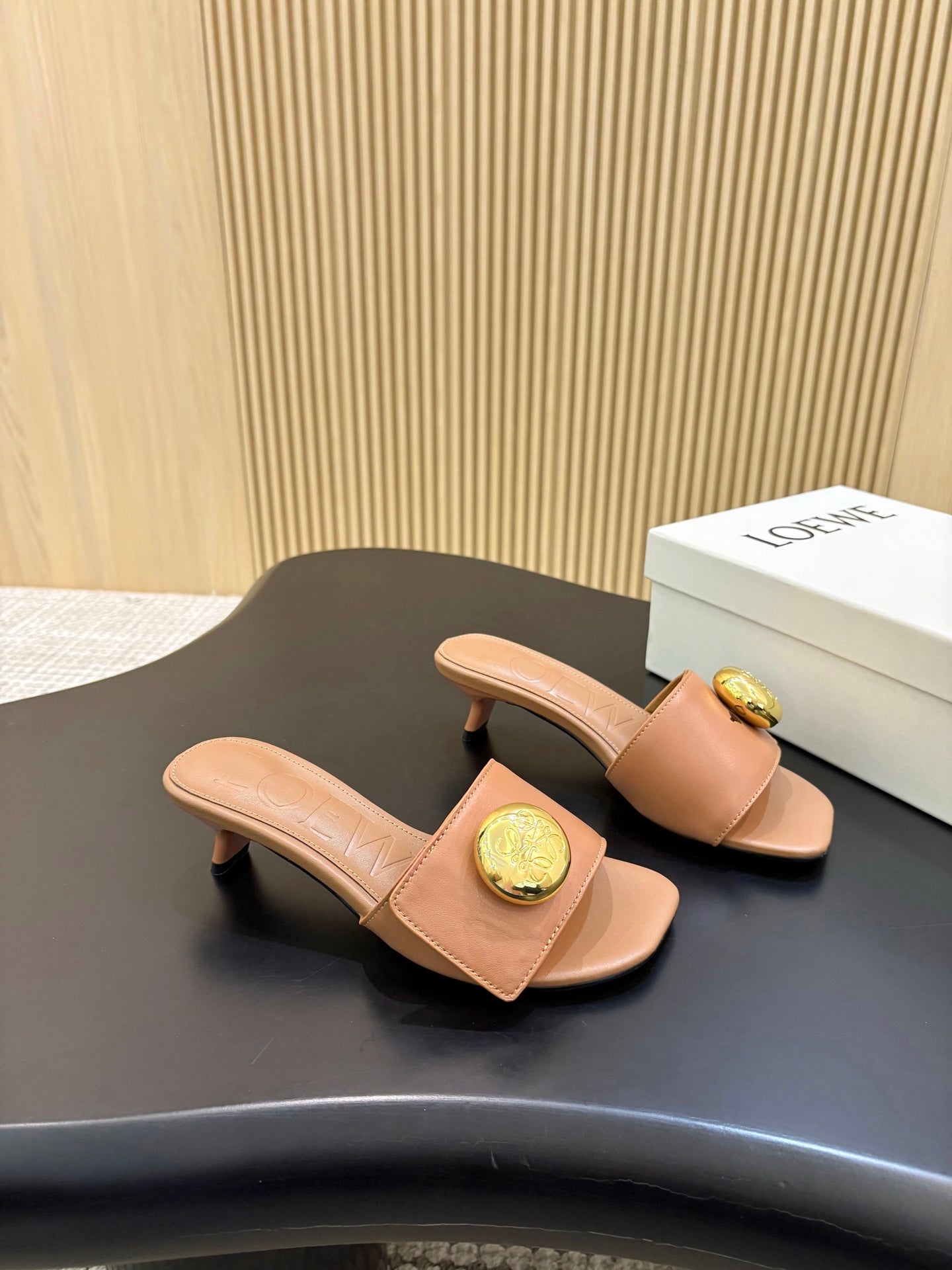 Z2X66V16 Popular high-quality leather Shoes
