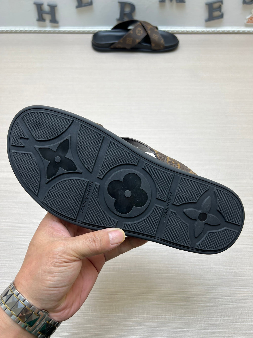 54E57Z Popular slippers