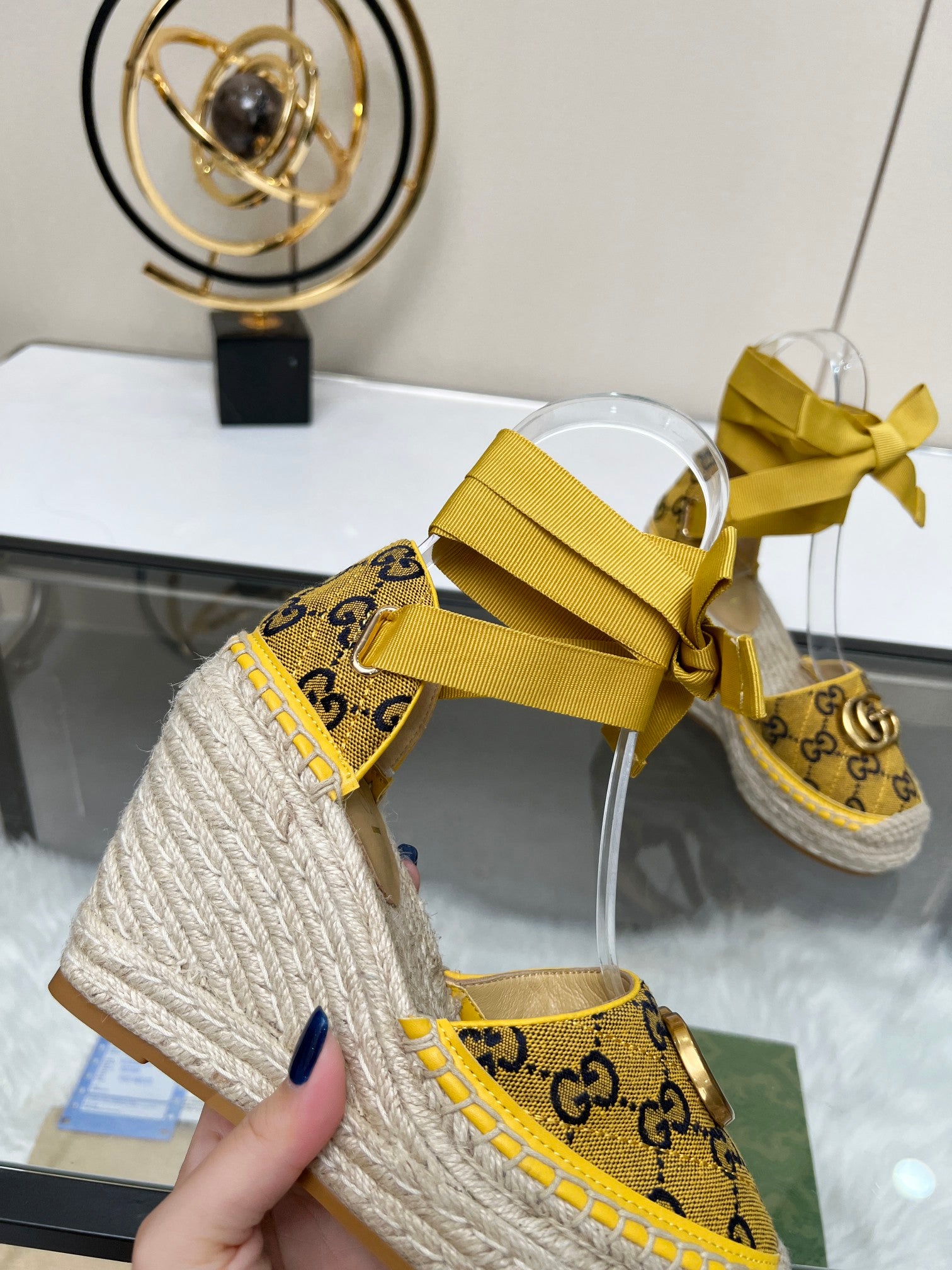 Z2X66B29  Popular High heels