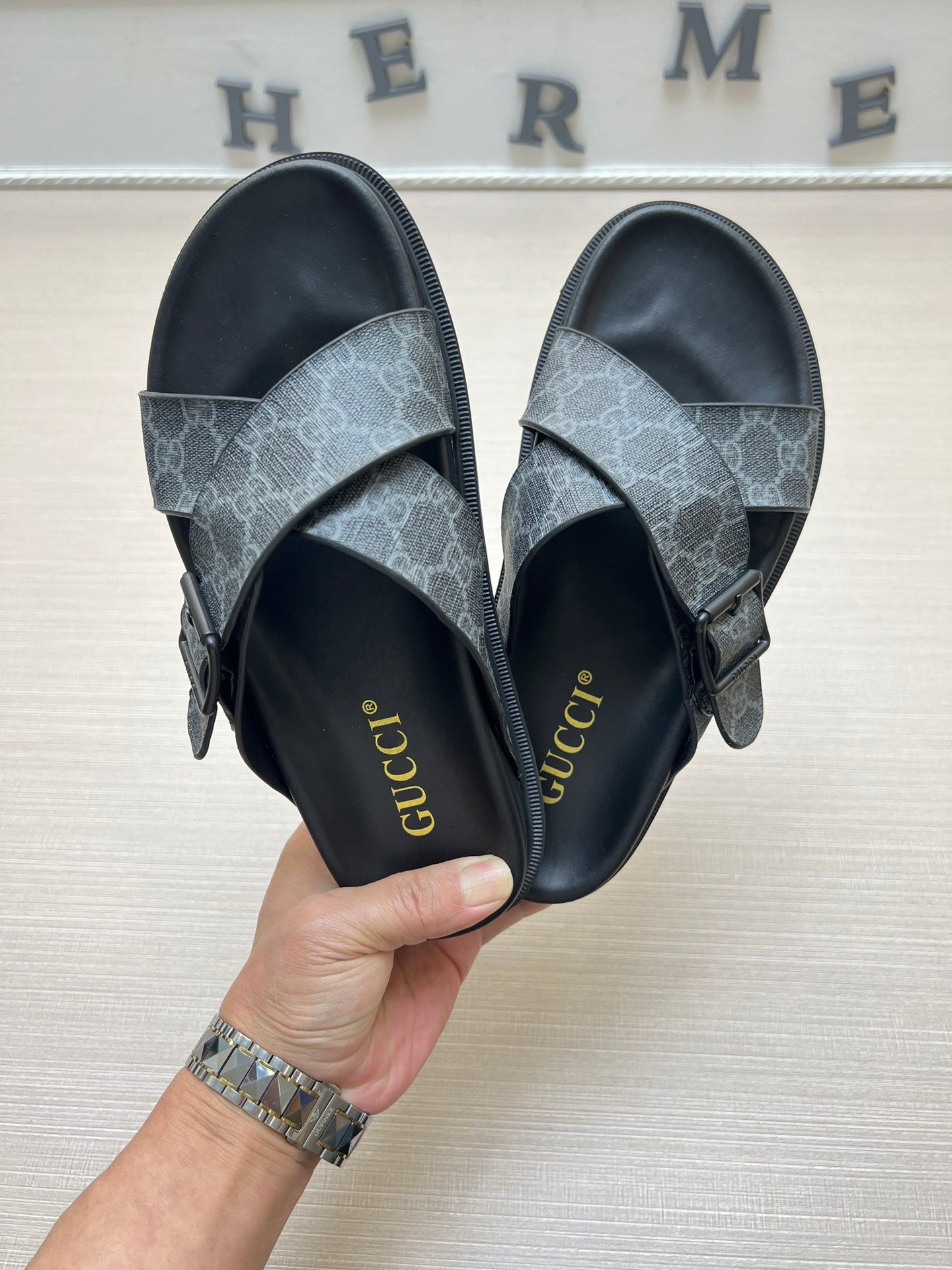 54B92Z Popular slippers