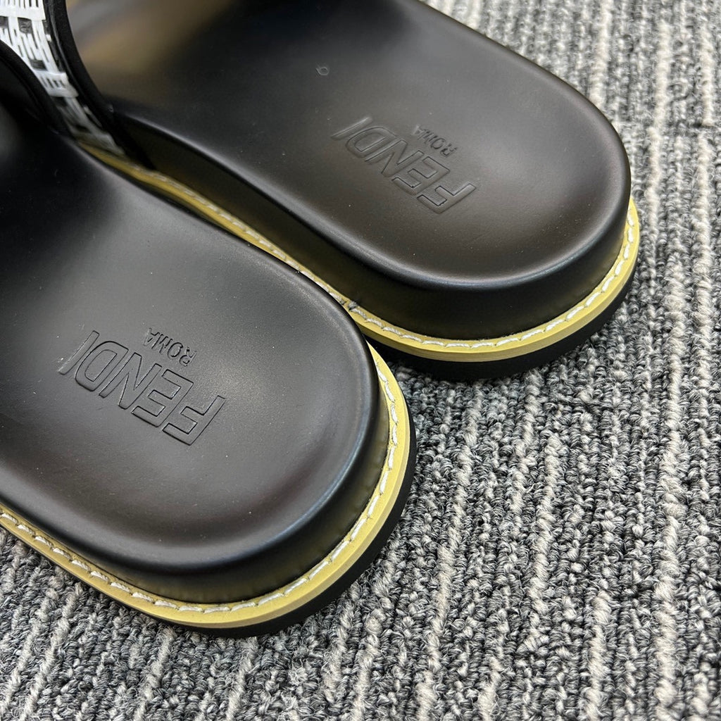 5XF104Z Popular Slippers
