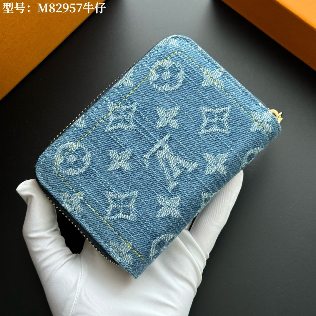 B1R56E3 Popular denim wallet ( with full packaging )