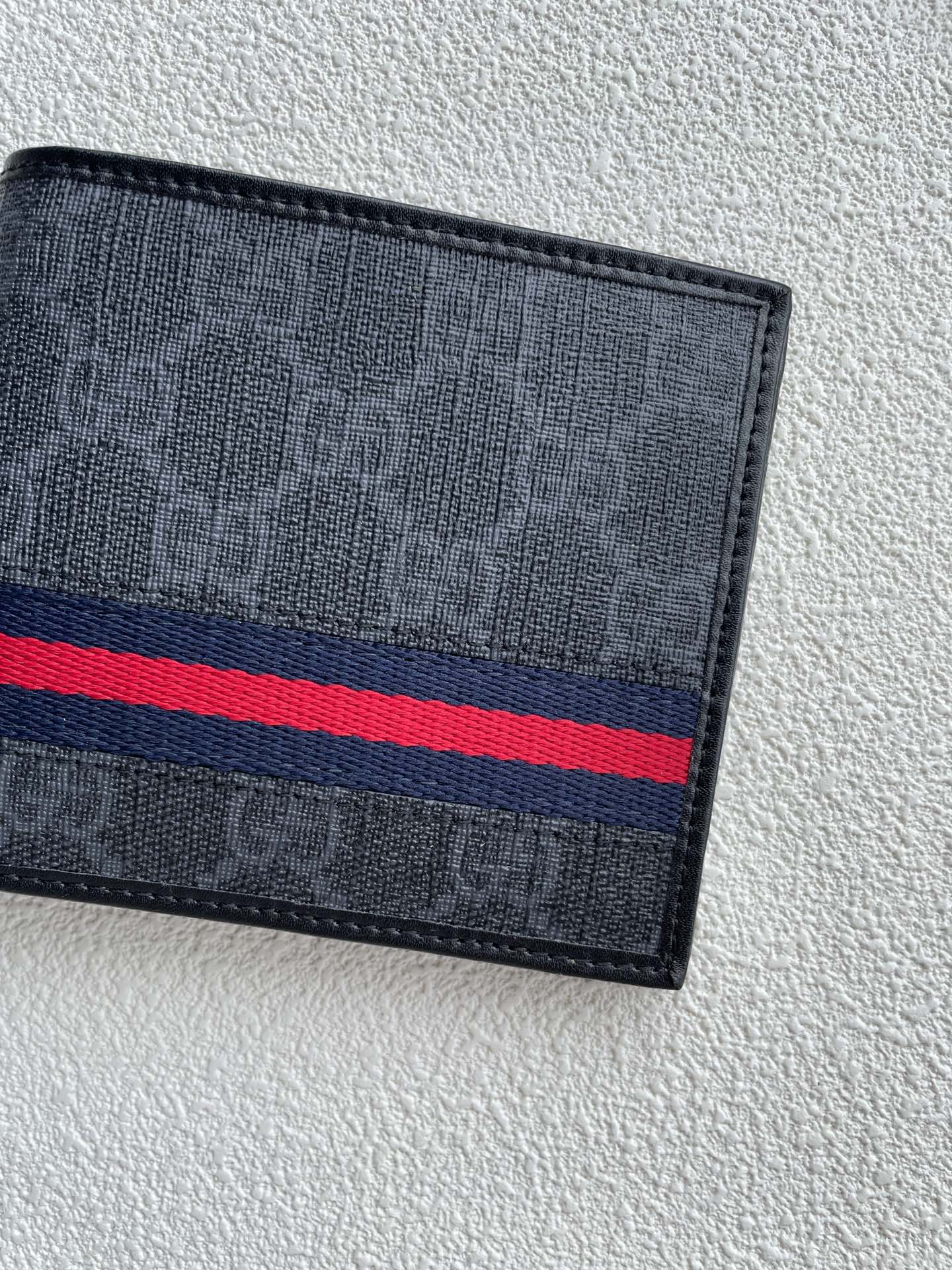 B1X56B9 Popular leather wallets ( with full packaging )
