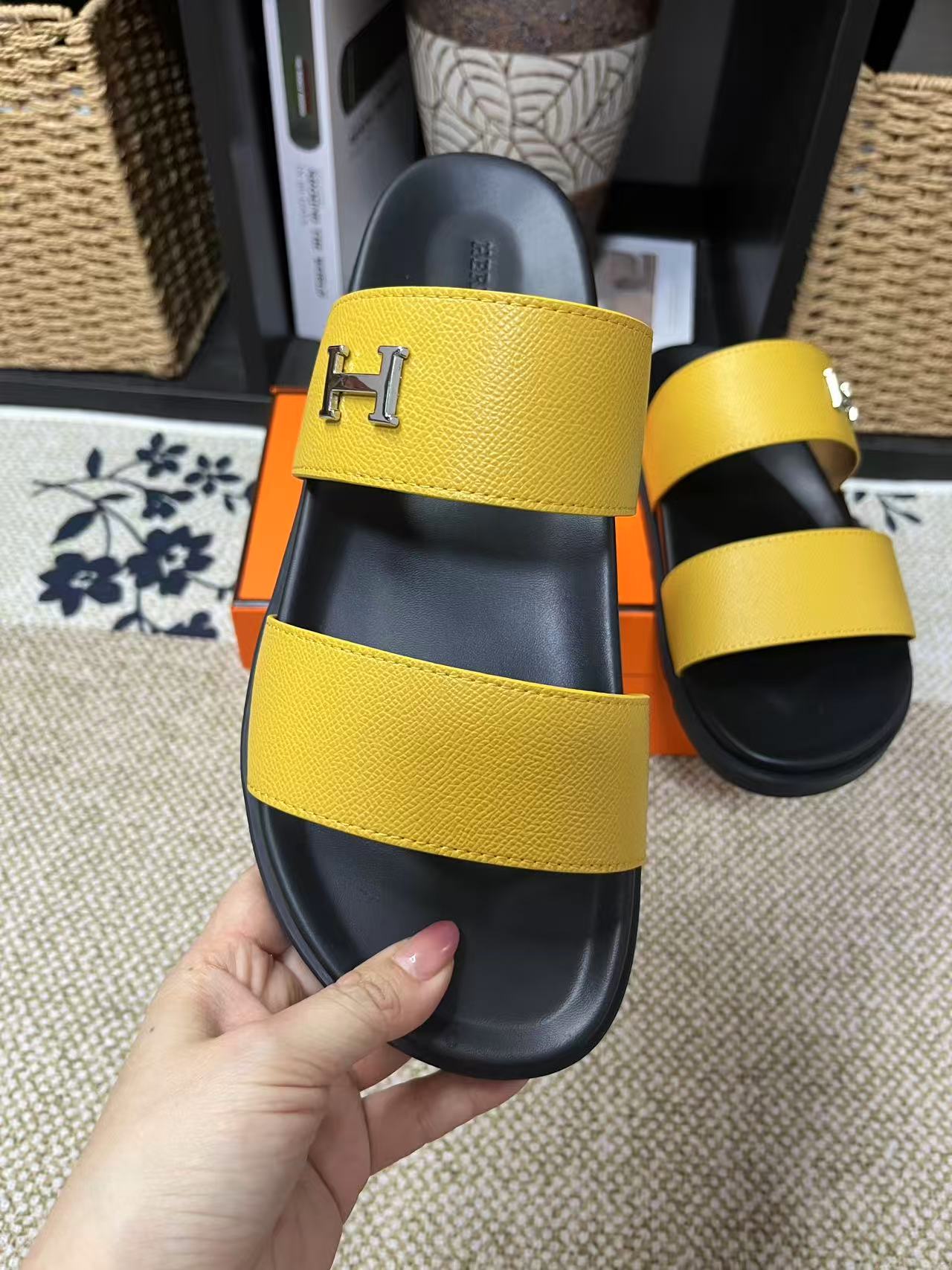 Z2P36H21 Popular high-quality leather Shoes