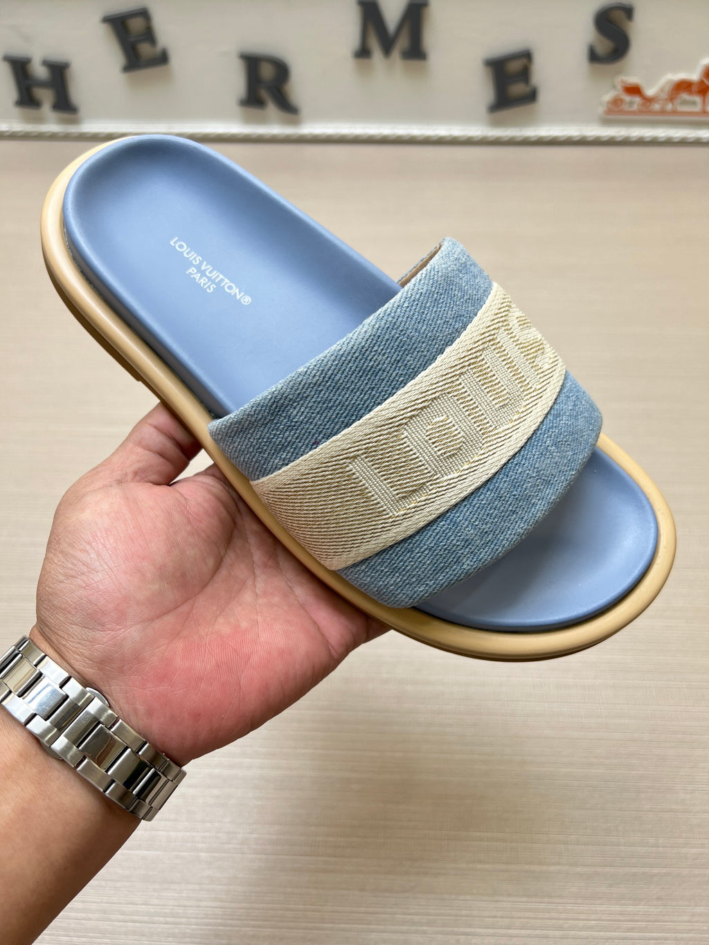 535ZE300Z Popular Slippers