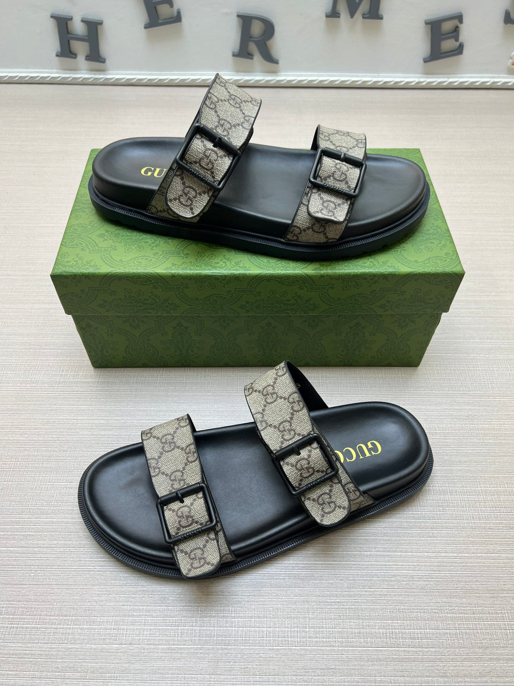 54B90Z Popular slippers