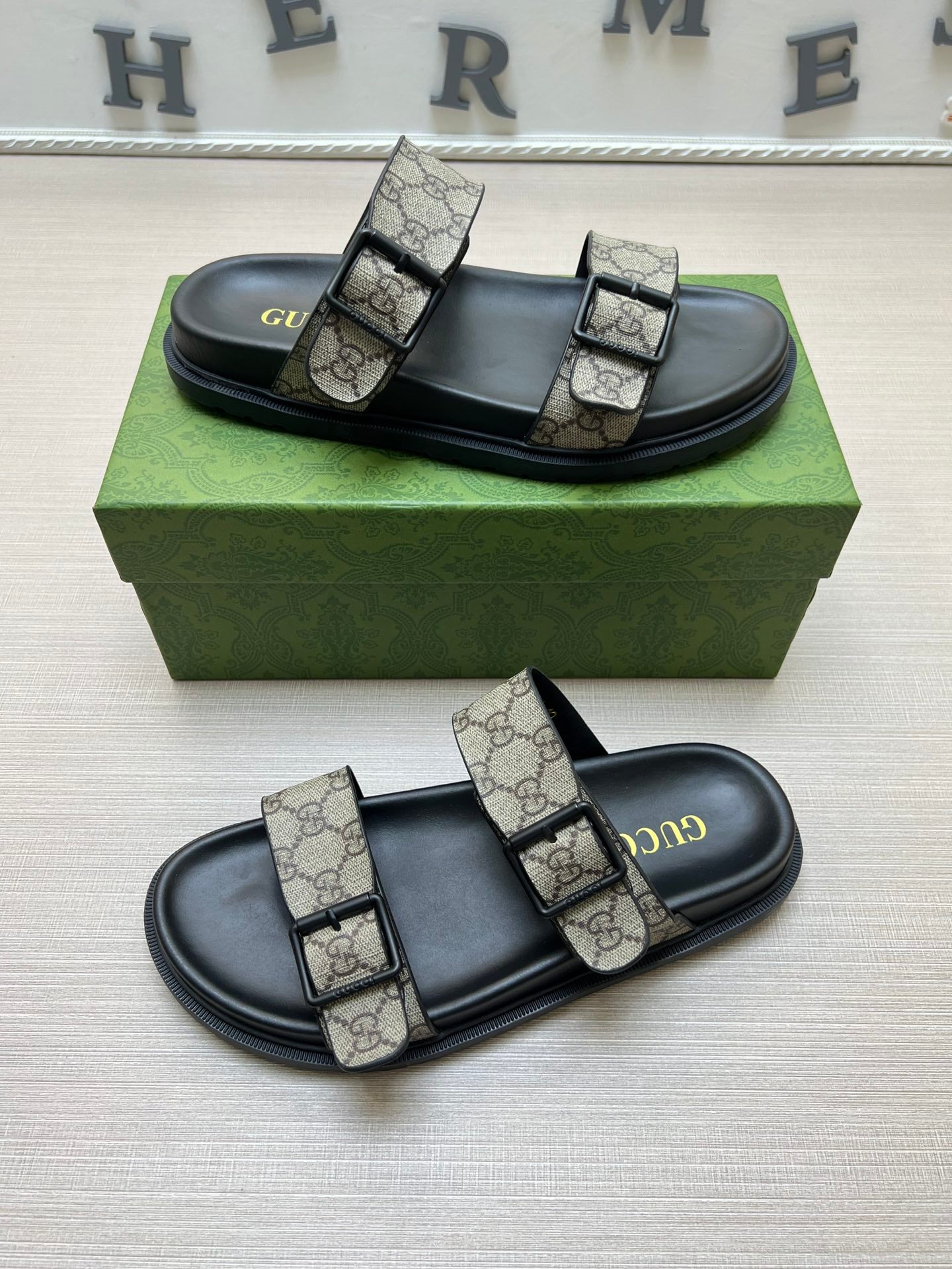 54B90Z Popular slippers
