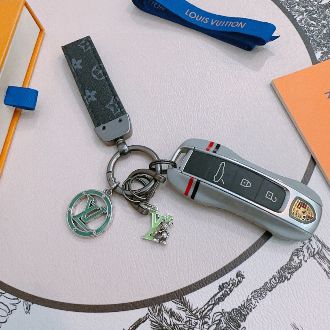 35ZE68A Popular bag 's charms accessories