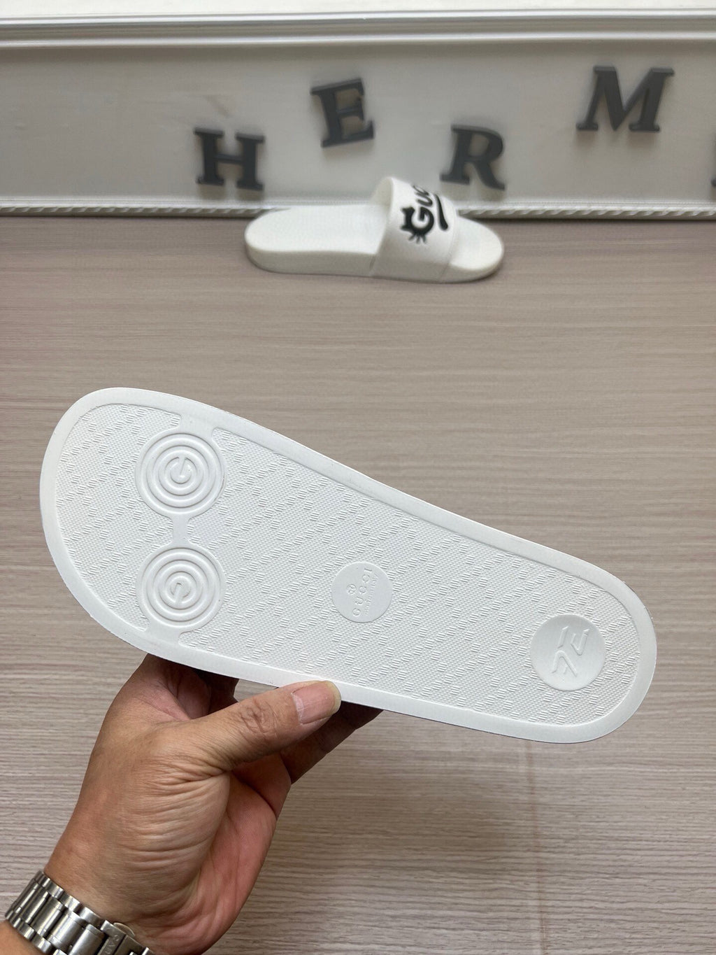 5LB220Z Popular Slippers