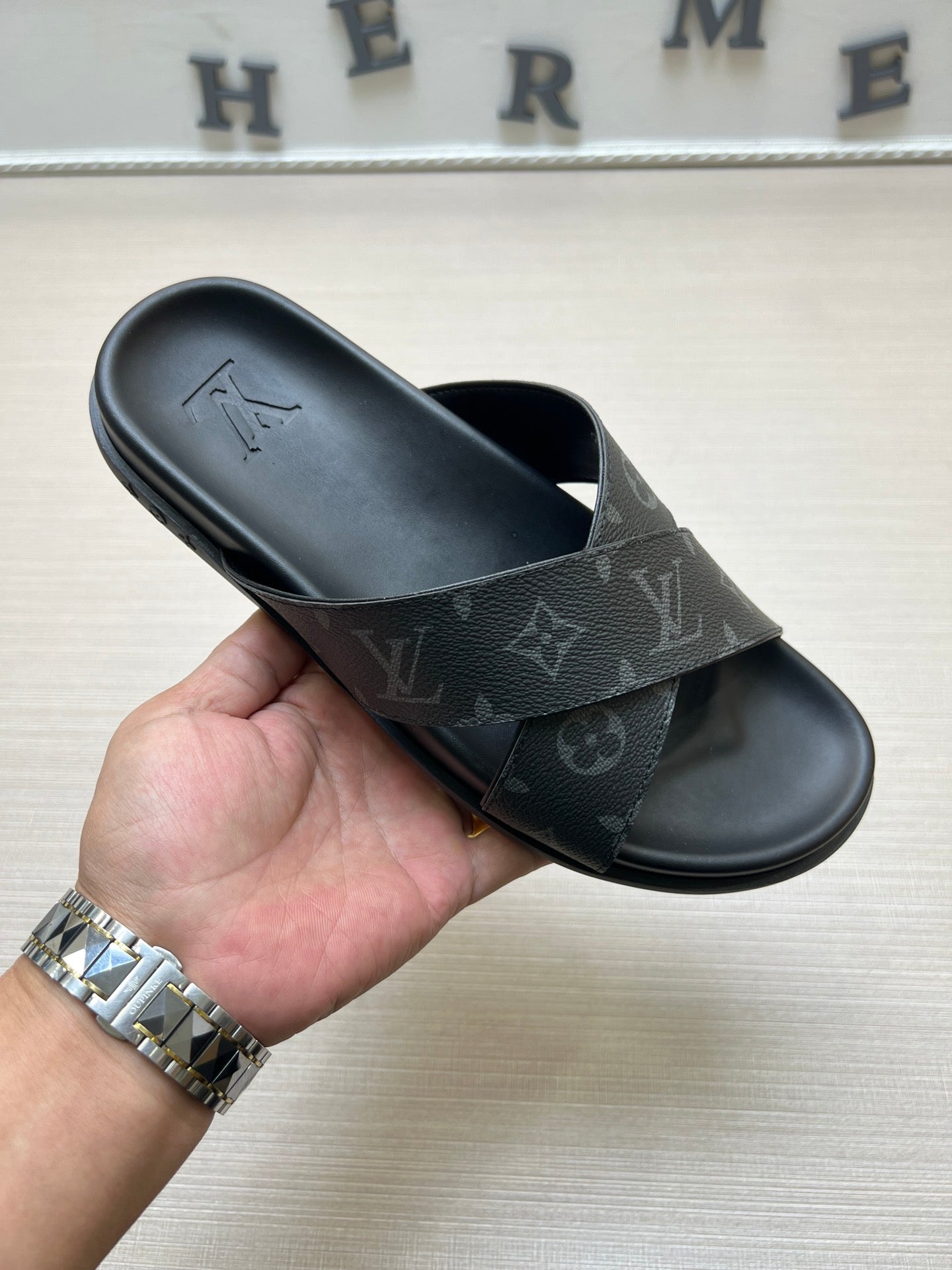 54E56Z Popular slippers