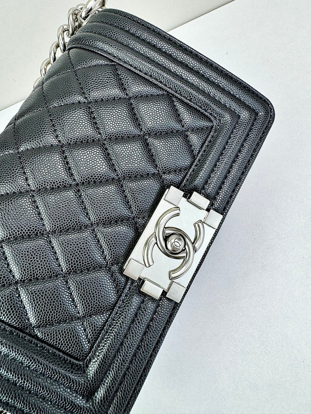 136PC17B Popular Caviar leather bag