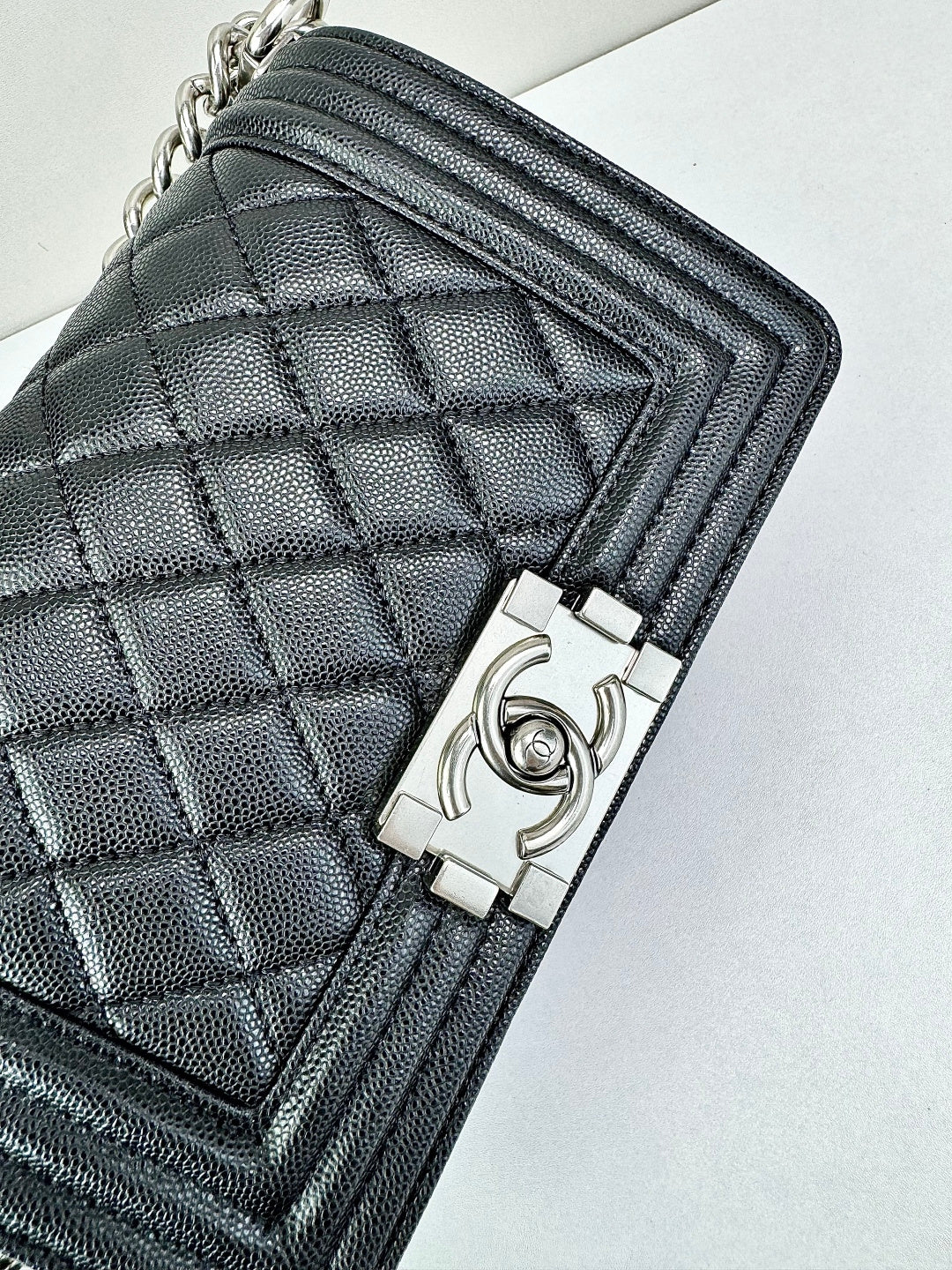 136PC17B Popular Caviar leather bag