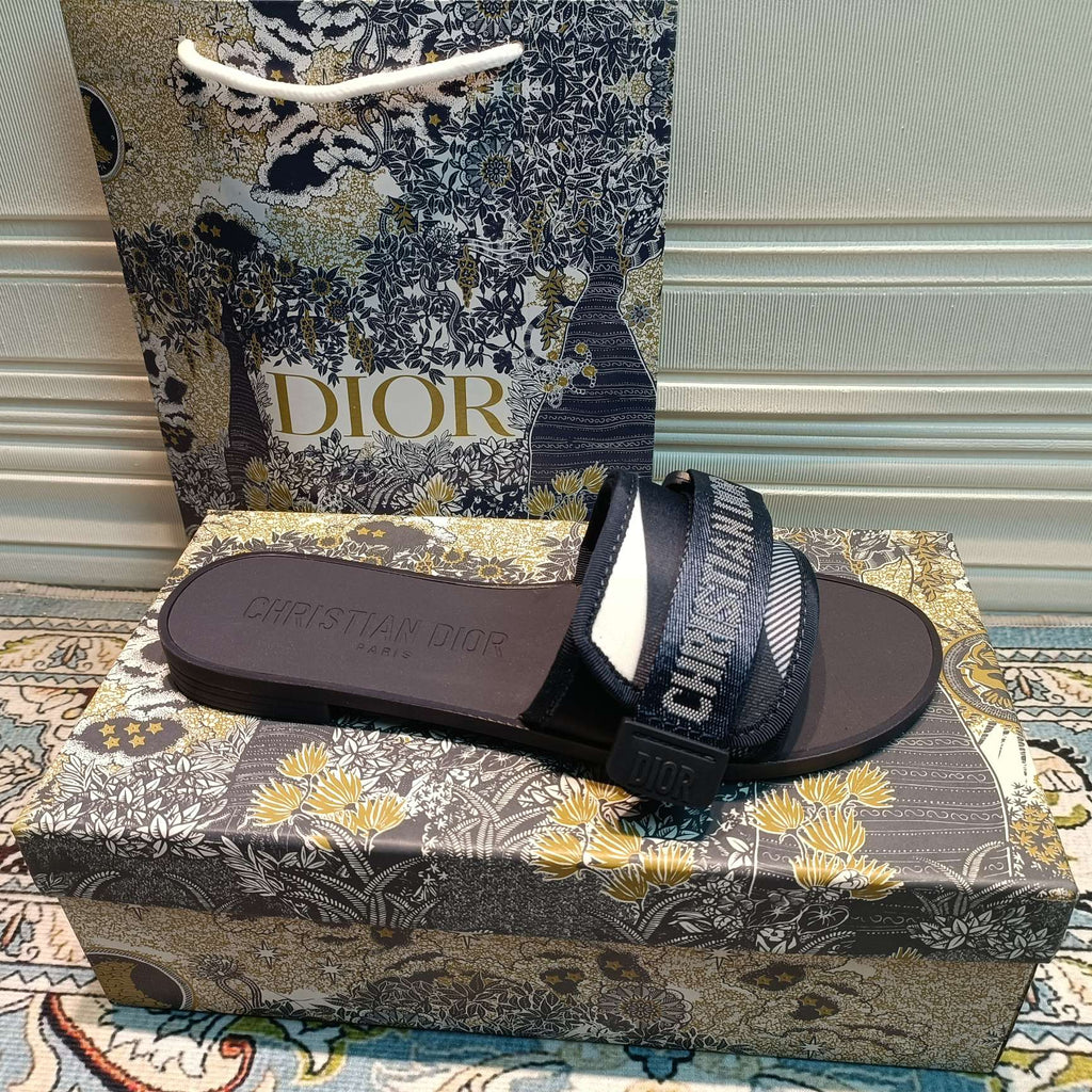 14D20Z Popular Slippers