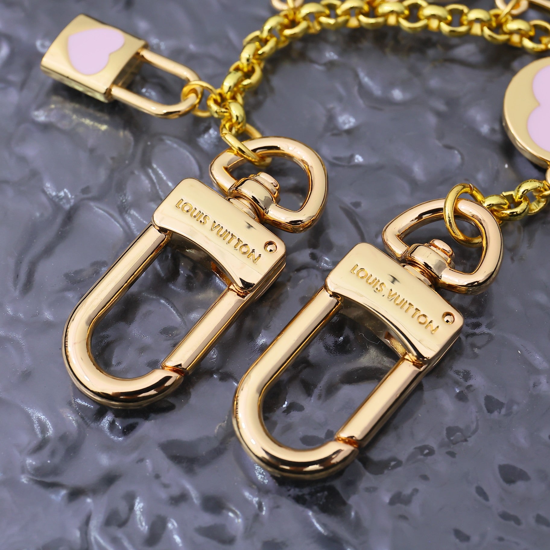 14E17A  Popular Keychains