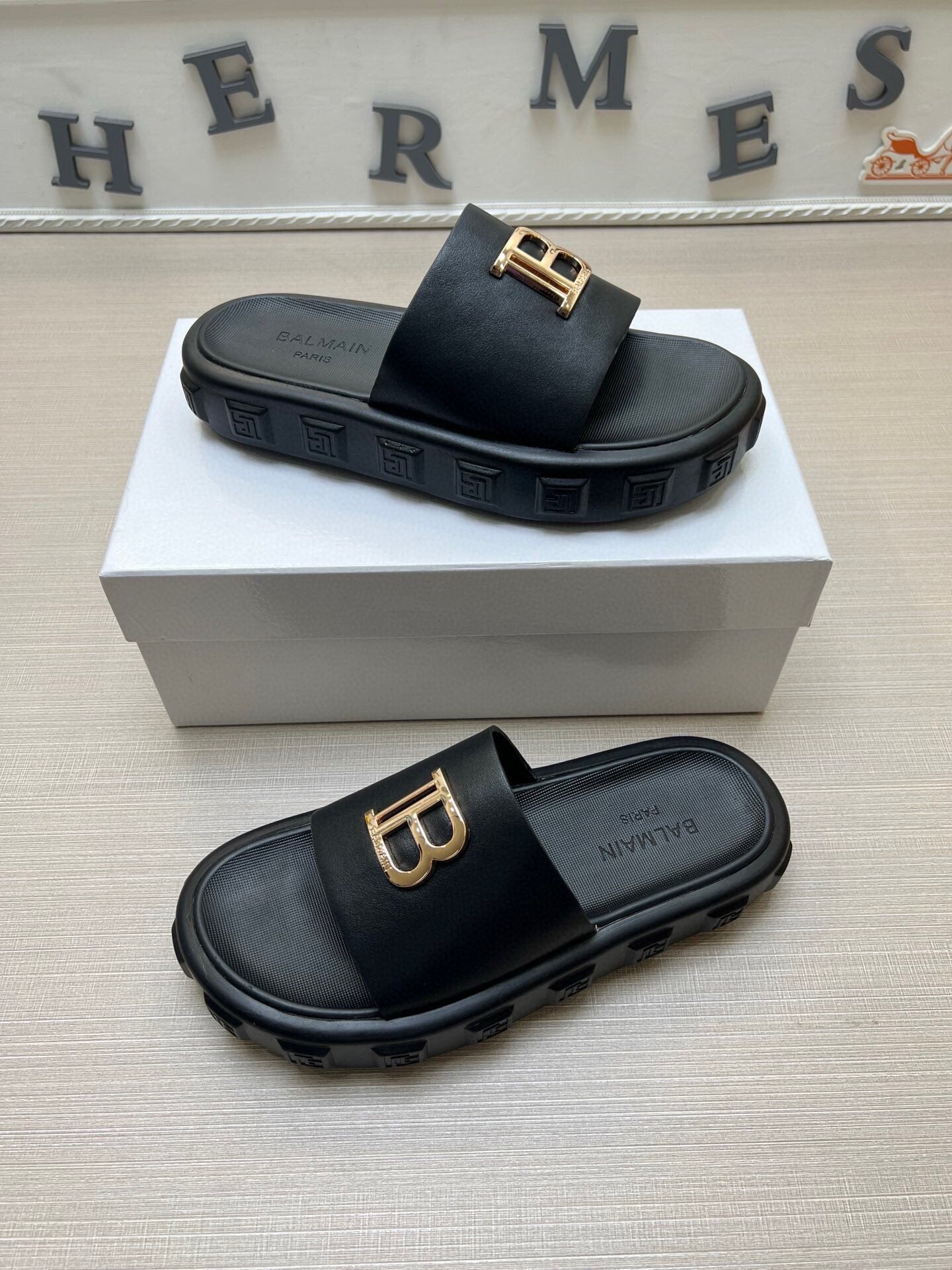 54A21Z Popular slippers