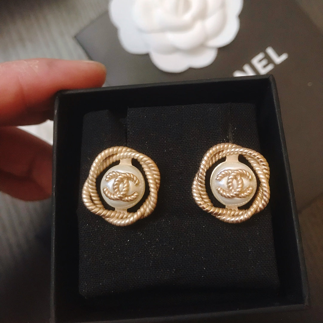 15QC9E Popular Earrings