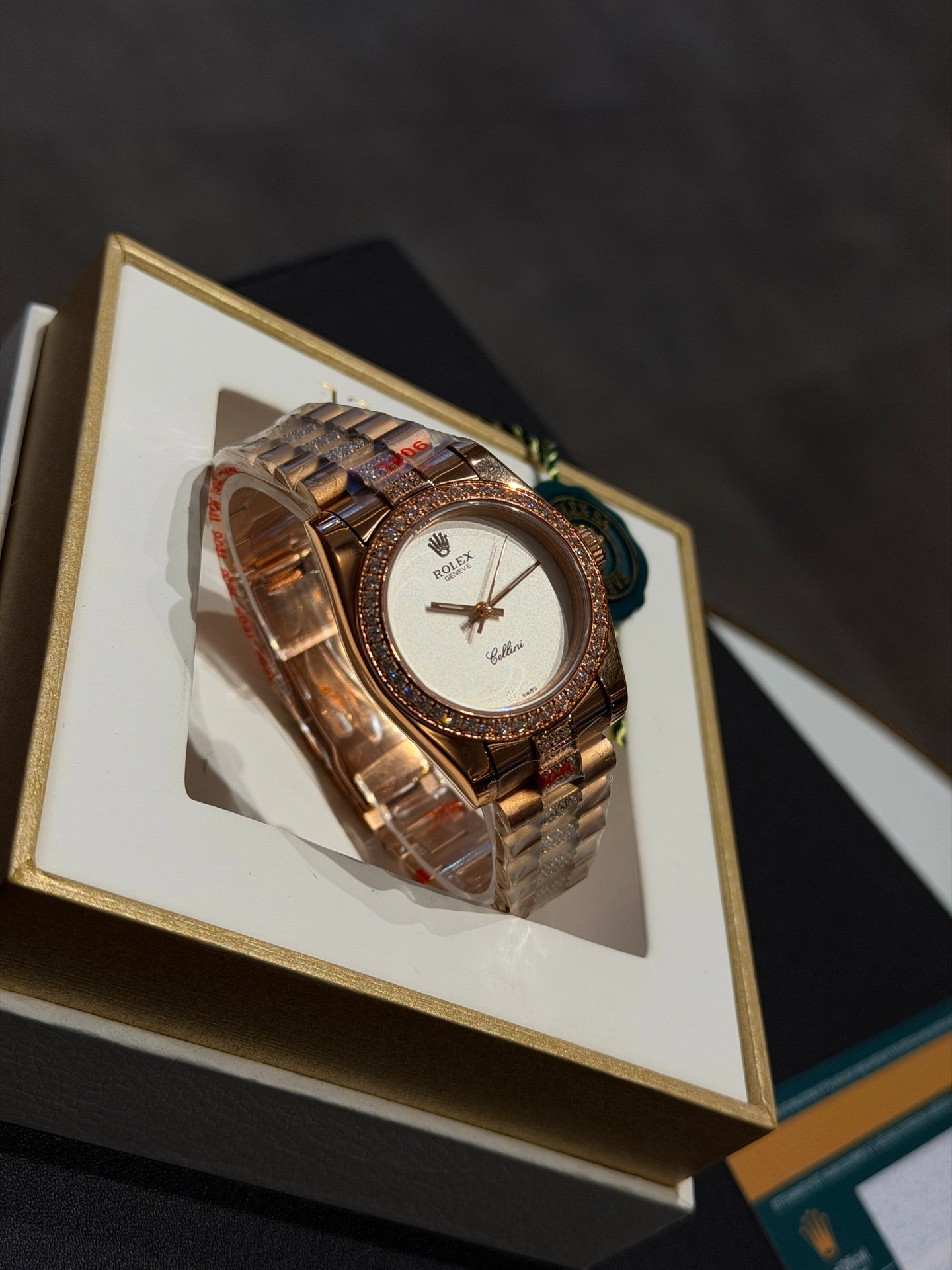 136RL23L Popular Watches