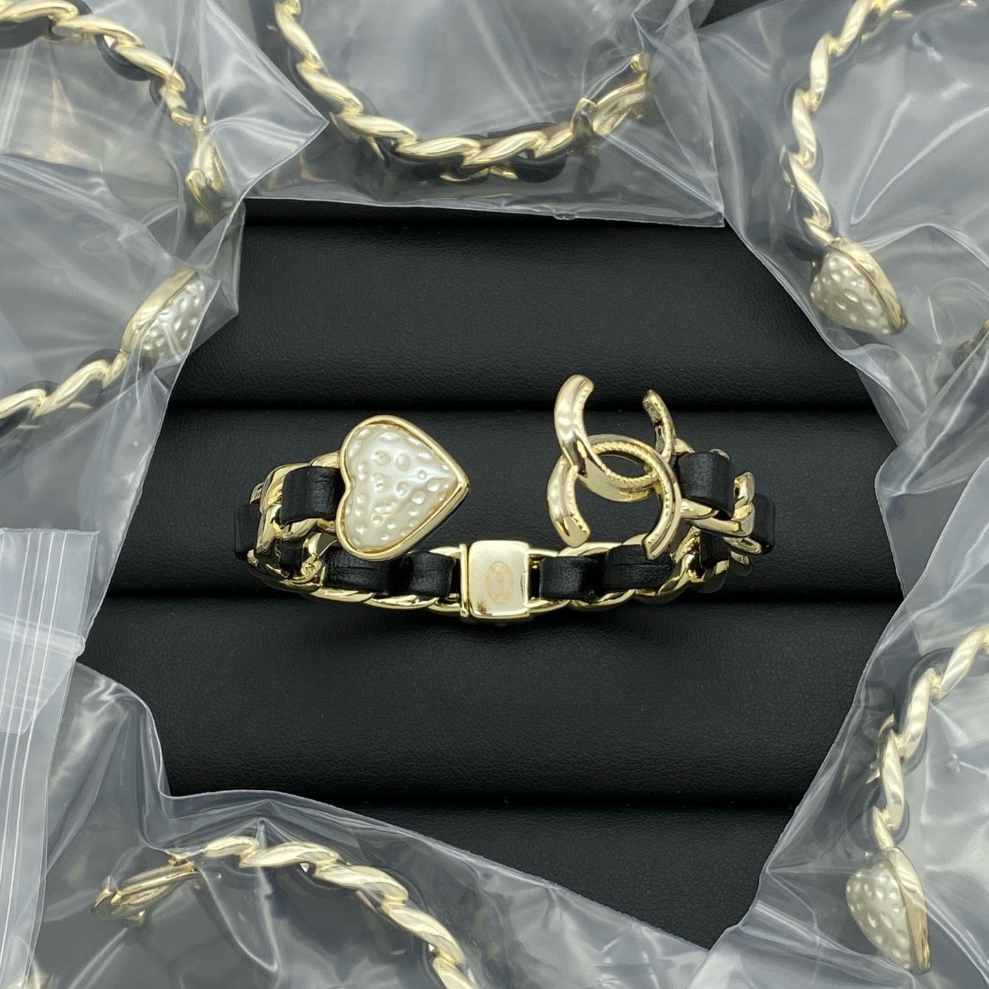 185QC11K  Popular Bracelets