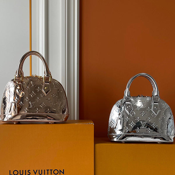 146PE86B Popular leather bag