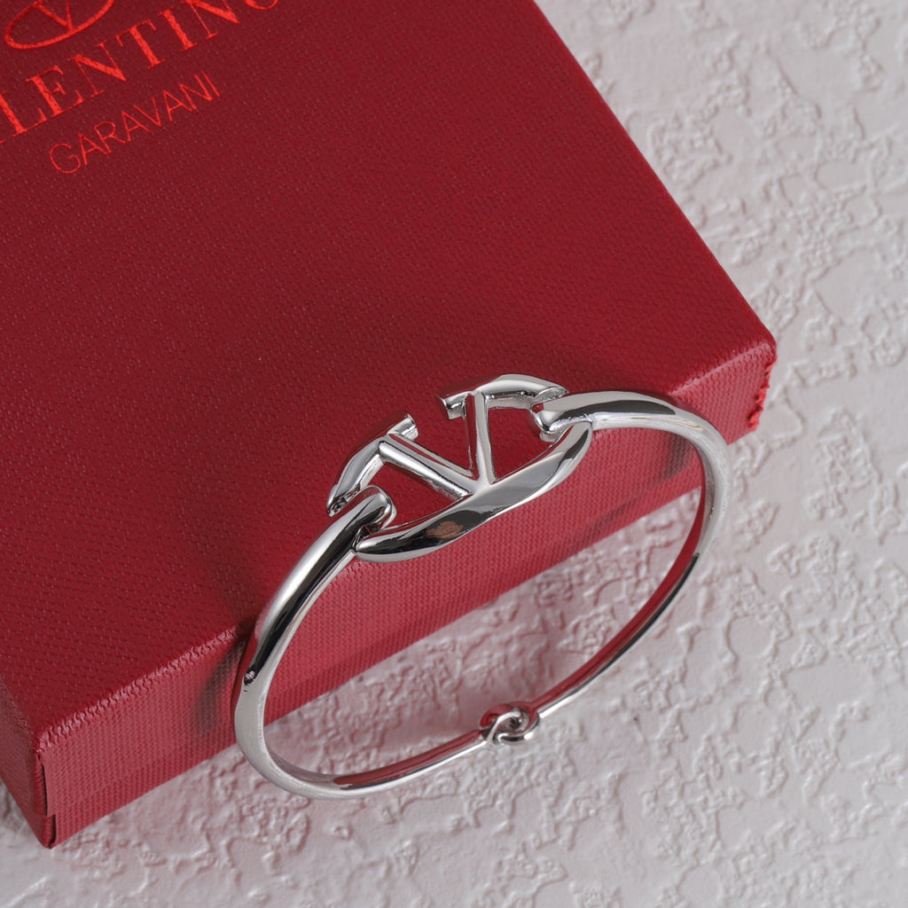 14VL354K  Popular Bracelets