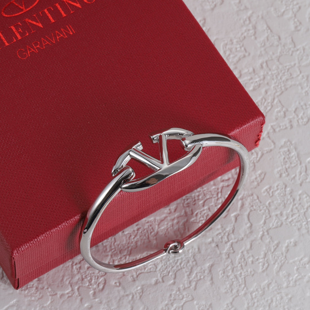14VL354K  Popular Bracelets