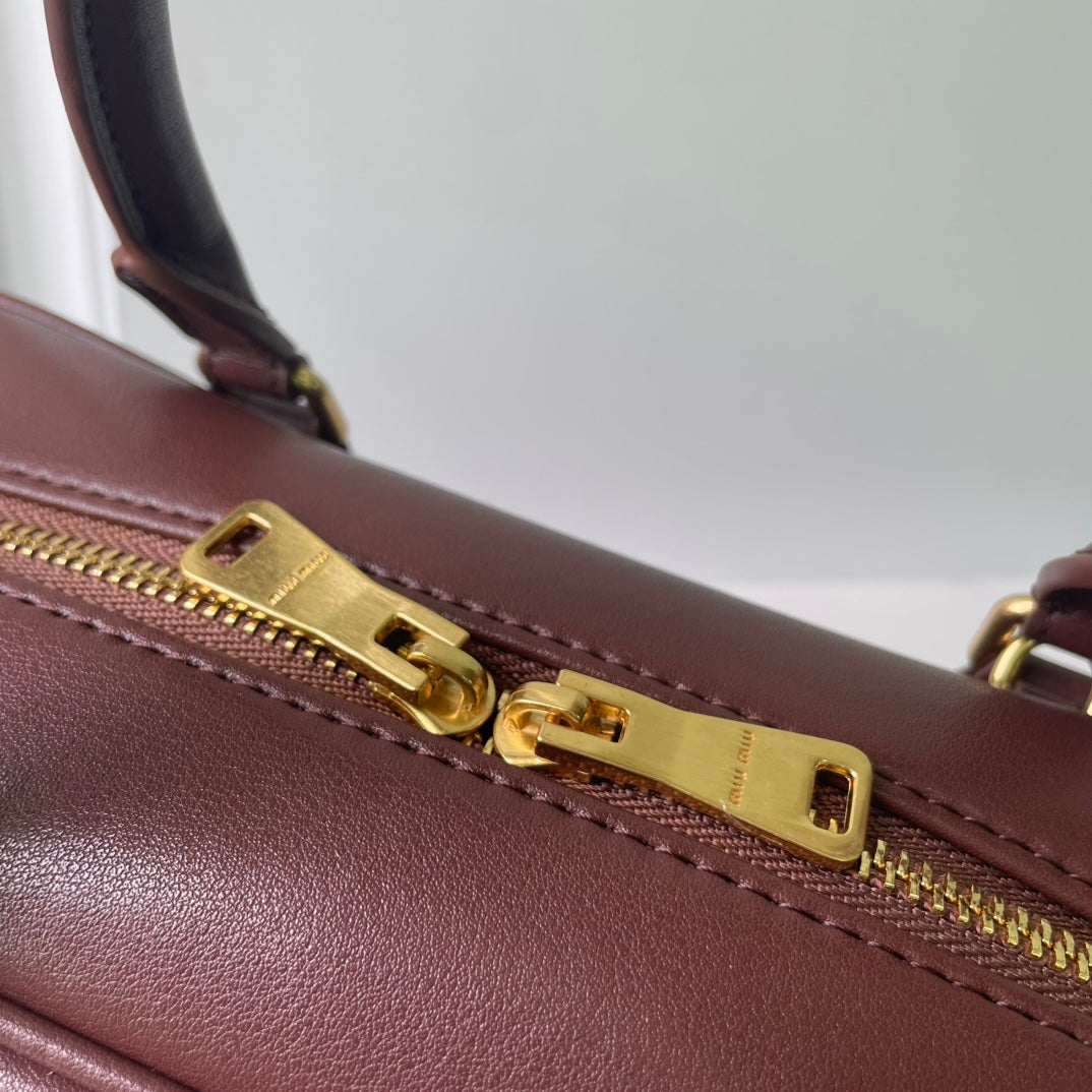 146PA151B Popular leather bags