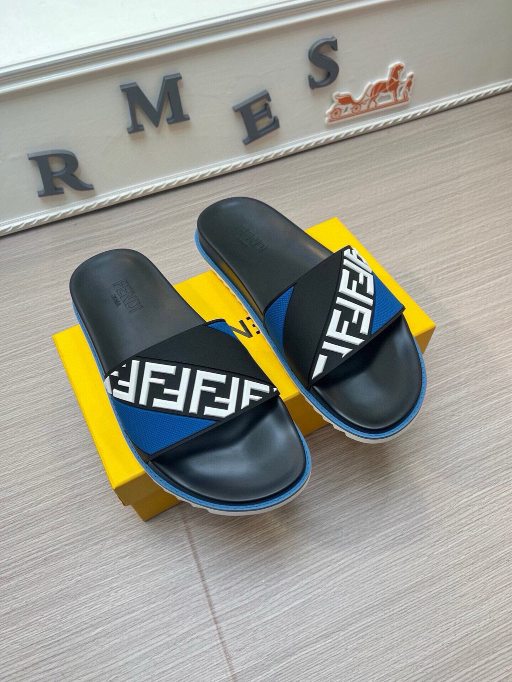 535ZF283Z Popular Slippers