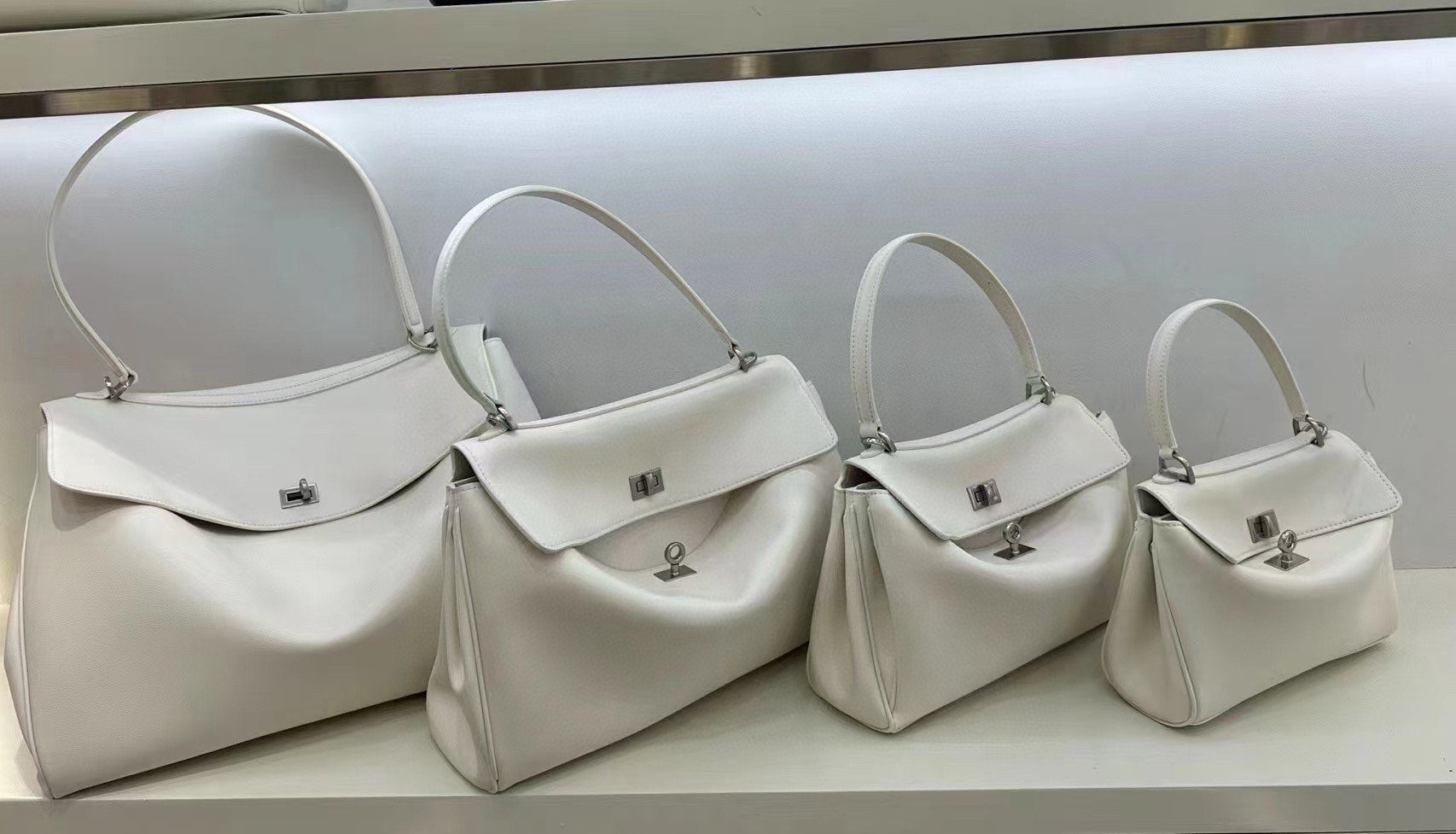 B1X56J32 Popular high-quality leather bag