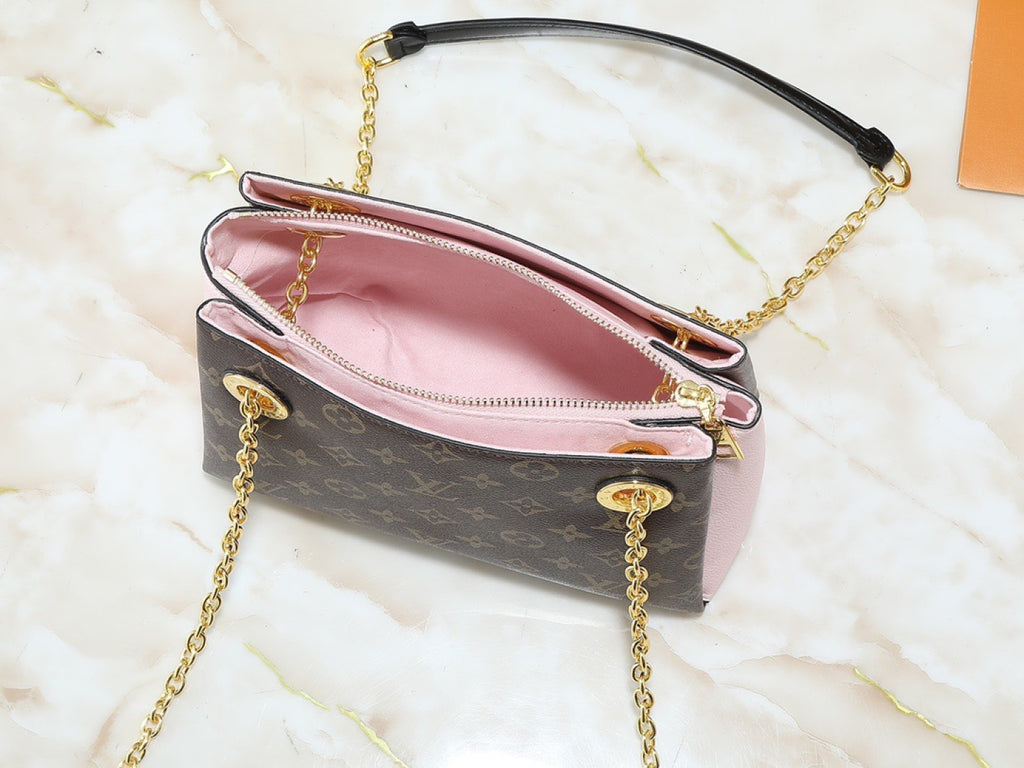 136PE75B Popular leather bag