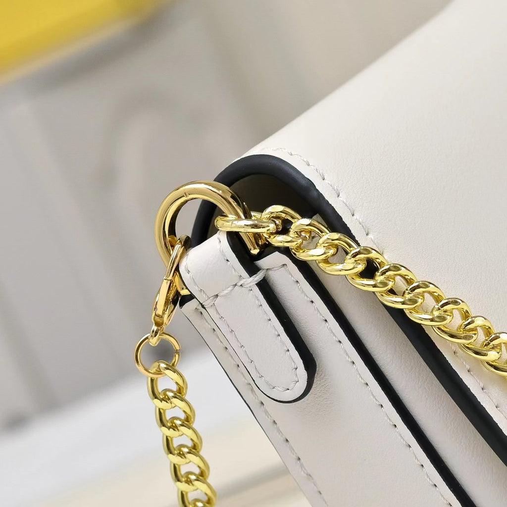 15RF138B Popular leather bag