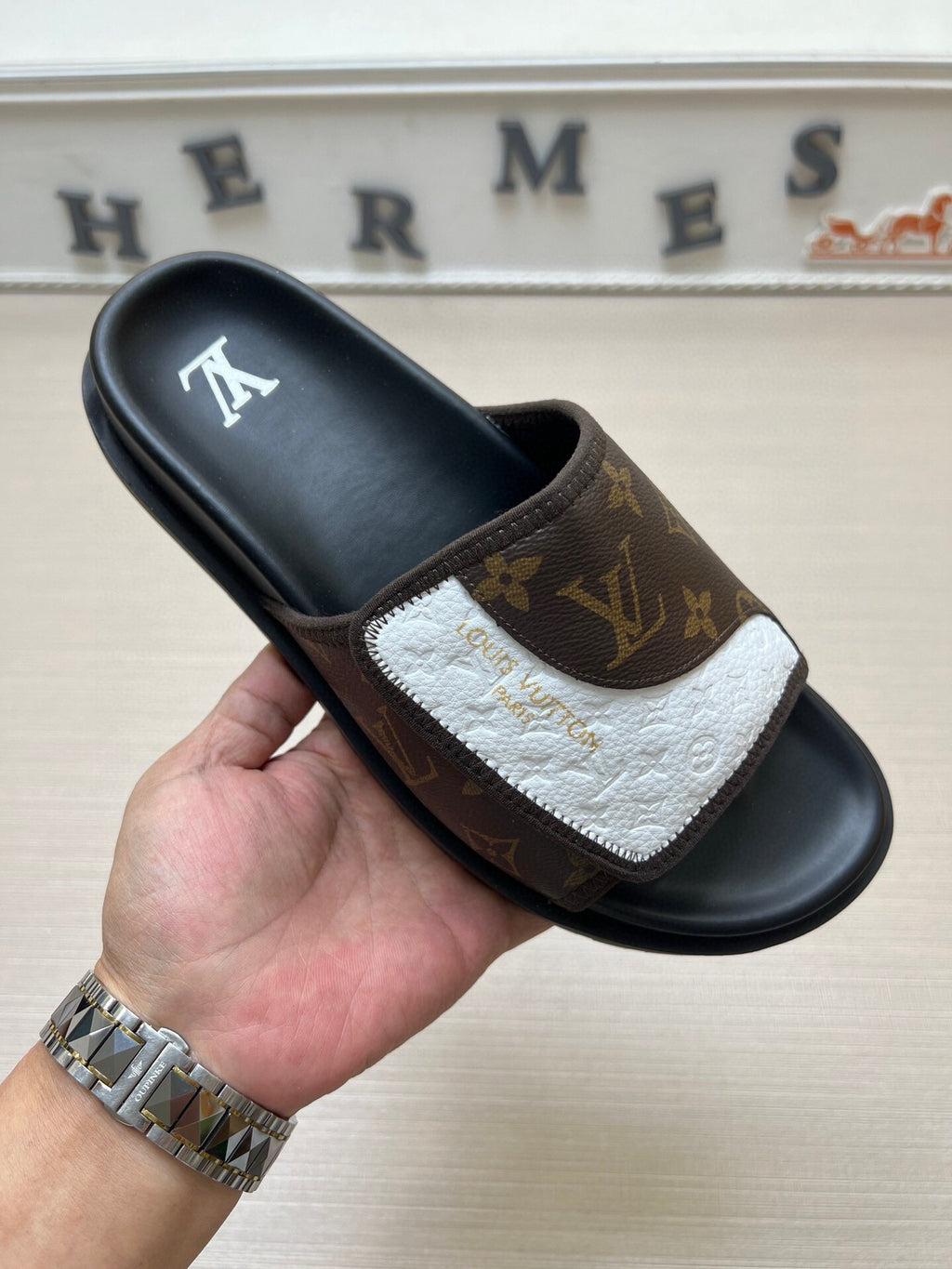 5WE250Z Popular Slippers