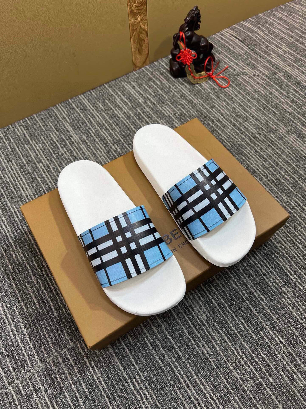 535ZR262Z Popular Slippers