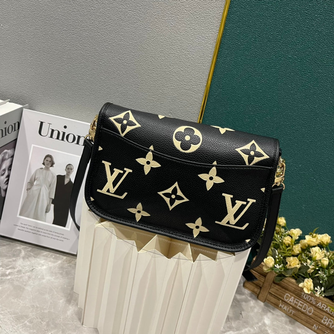 2XE318B Popular   leather bag 